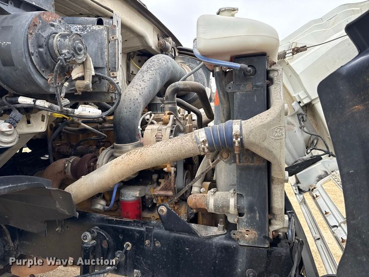 image for item ND9544 1999 Sterling Truck L7501 vacuum truck