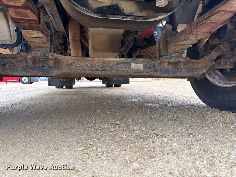 image for item ND9544 1999 Sterling Truck L7501 vacuum truck