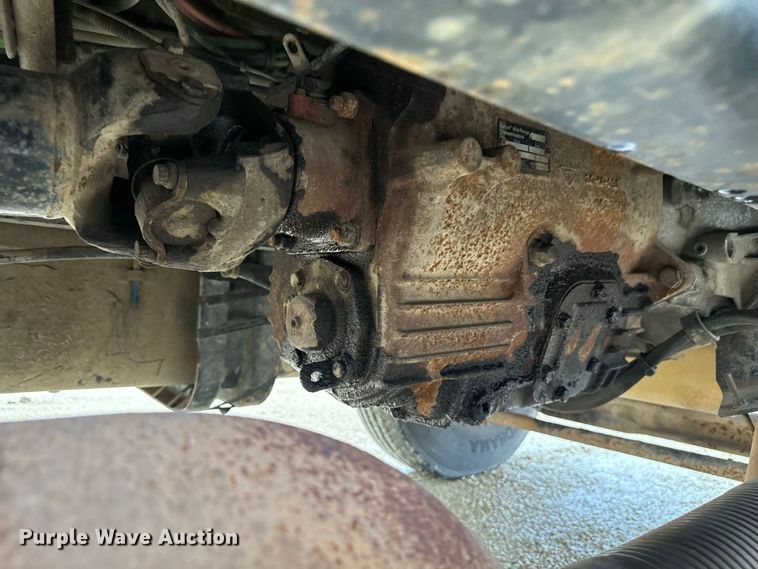 image for item ND9544 1999 Sterling Truck L7501 vacuum truck