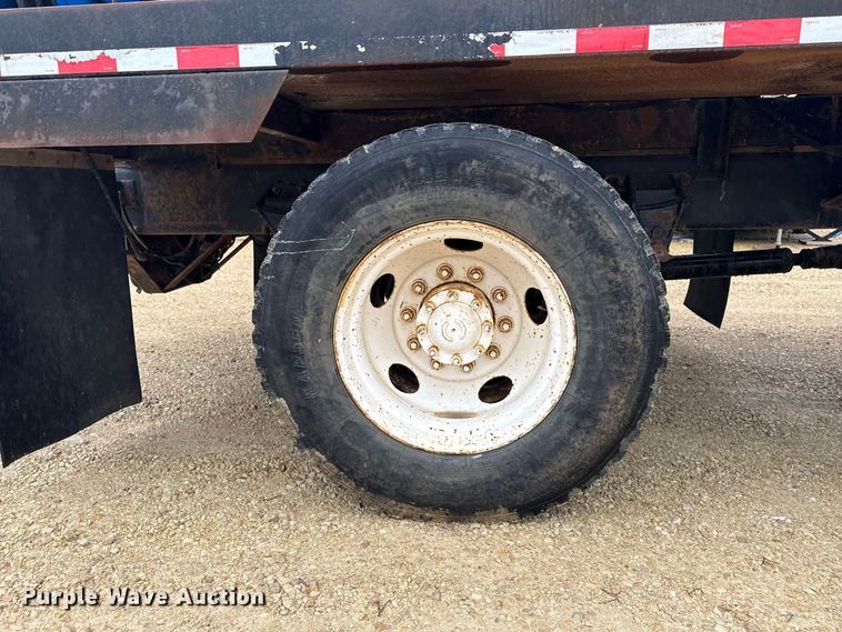 image for item ND9544 1999 Sterling Truck L7501 vacuum truck