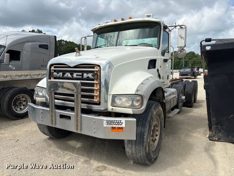 image for item YA3142 2011 Mack GU713 dump truck