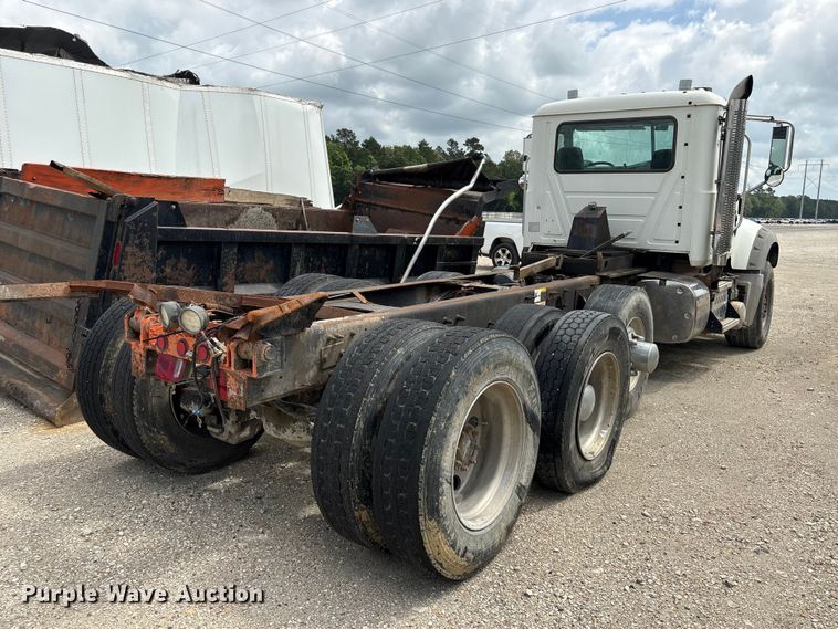 image for item YA3142 2011 Mack GU713 dump truck