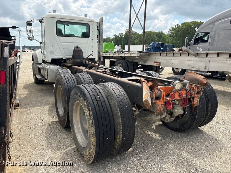 image for item YA3142 2011 Mack GU713 dump truck