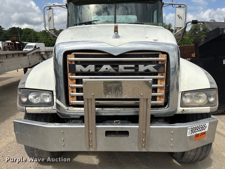 image for item YA3142 2011 Mack GU713 dump truck