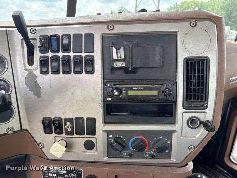 image for item YA3142 2011 Mack GU713 dump truck
