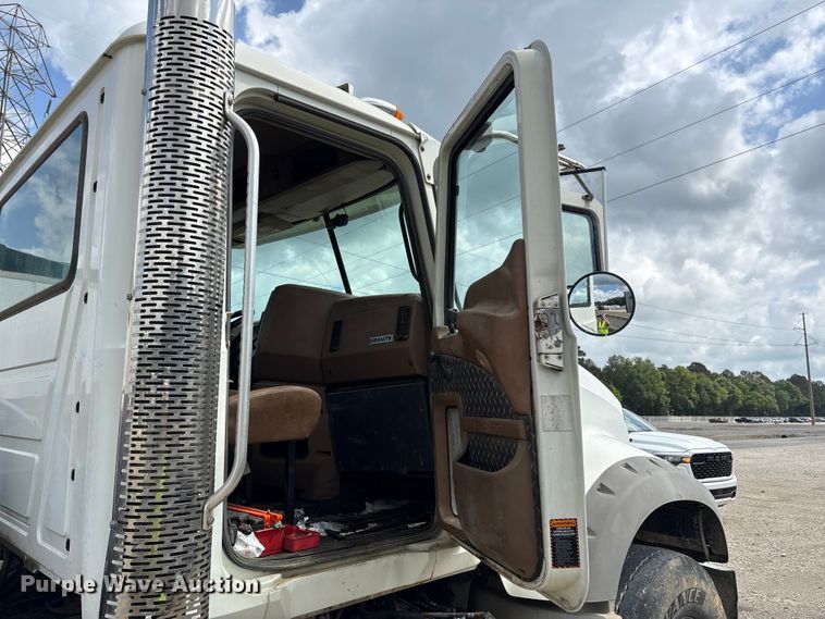 image for item YA3142 2011 Mack GU713 dump truck
