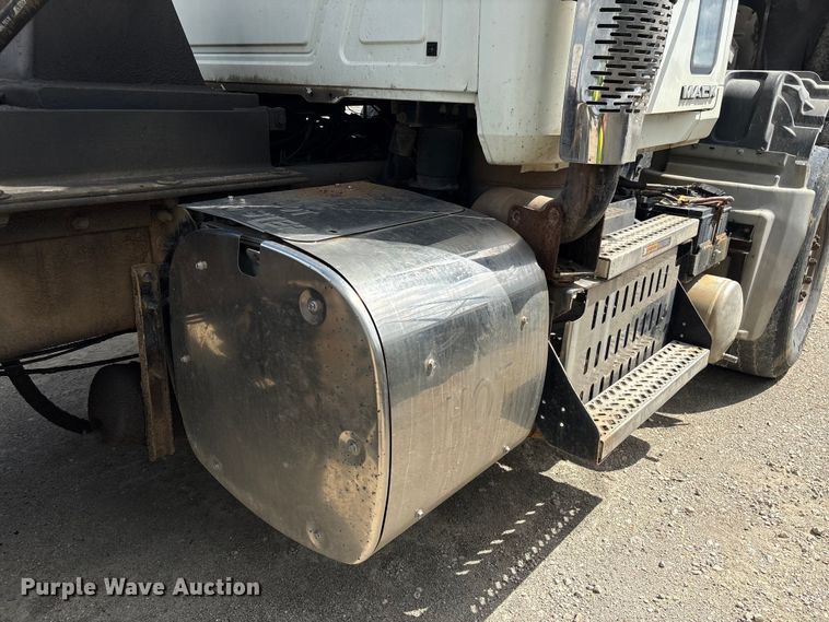 image for item YA3142 2011 Mack GU713 dump truck