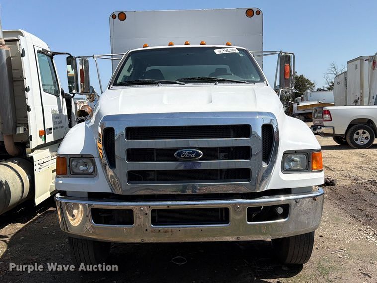 image for item YA3286 2015 Ford F750 Super Duty chipper truck