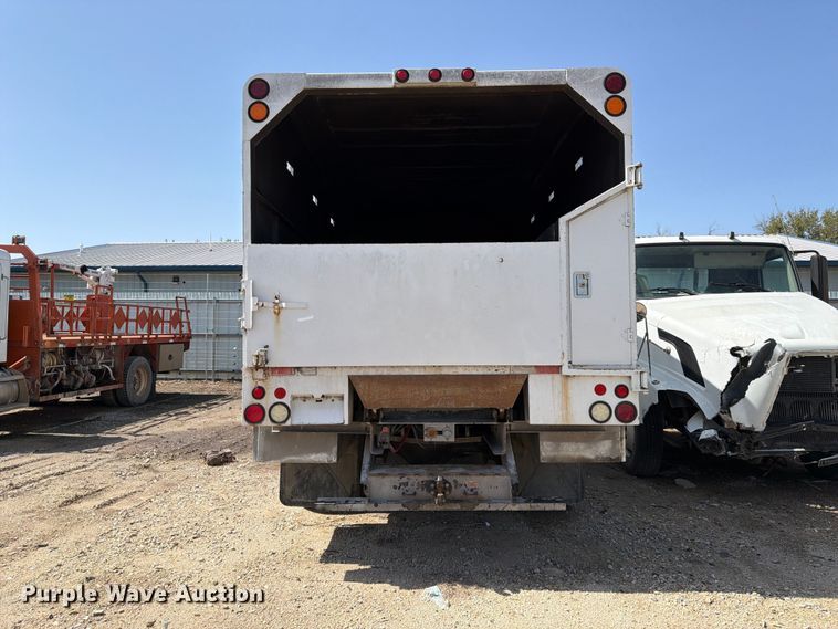 image for item YA3286 2015 Ford F750 Super Duty chipper truck