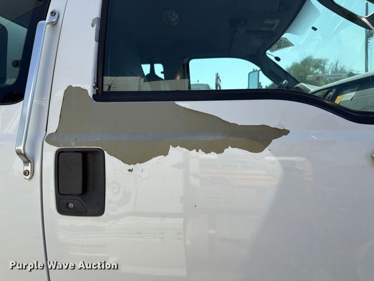 image for item YA3286 2015 Ford F750 Super Duty chipper truck