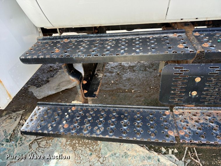image for item YA3286 2015 Ford F750 Super Duty chipper truck