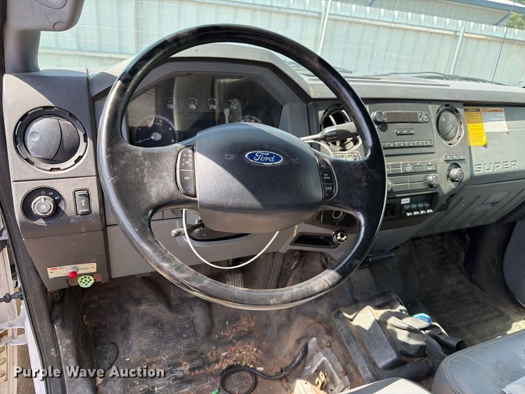 image for item YA3286 2015 Ford F750 Super Duty chipper truck