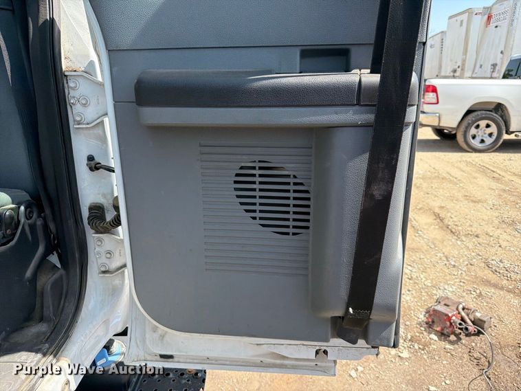 image for item YA3286 2015 Ford F750 Super Duty chipper truck