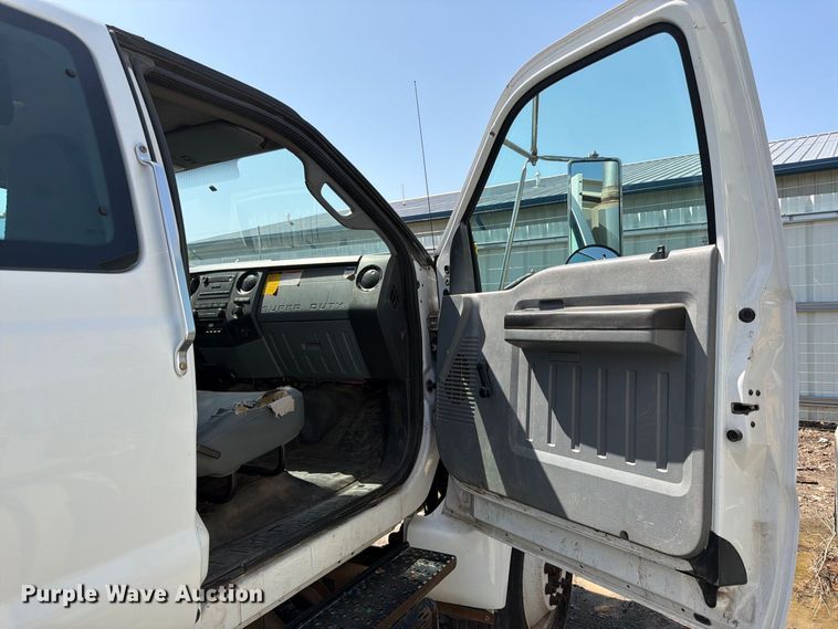 image for item YA3286 2015 Ford F750 Super Duty chipper truck