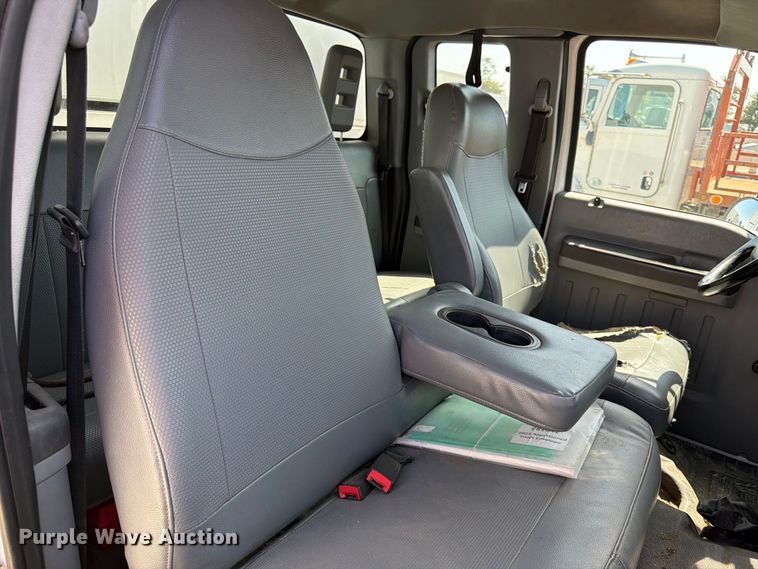 image for item YA3286 2015 Ford F750 Super Duty chipper truck