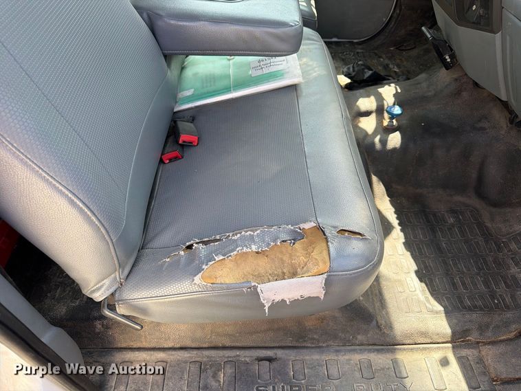 image for item YA3286 2015 Ford F750 Super Duty chipper truck