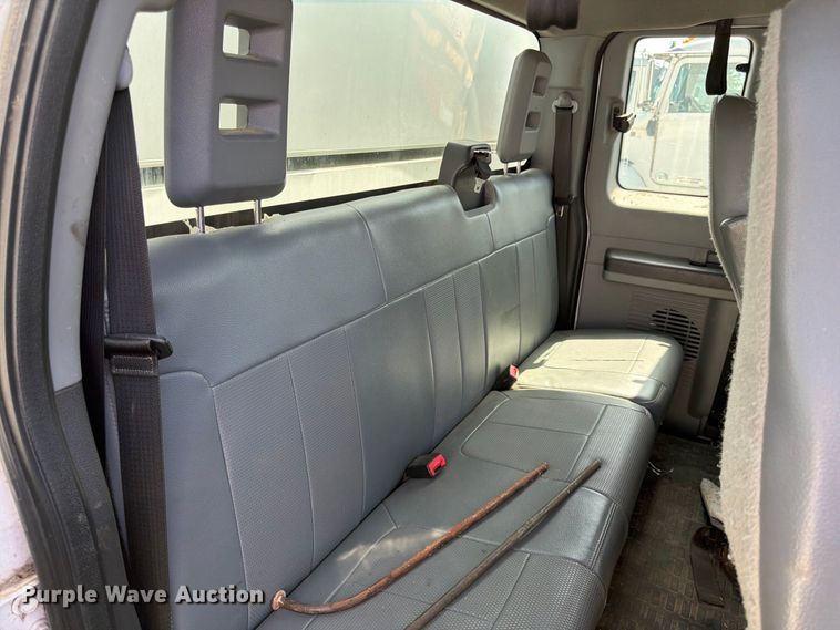 image for item YA3286 2015 Ford F750 Super Duty chipper truck