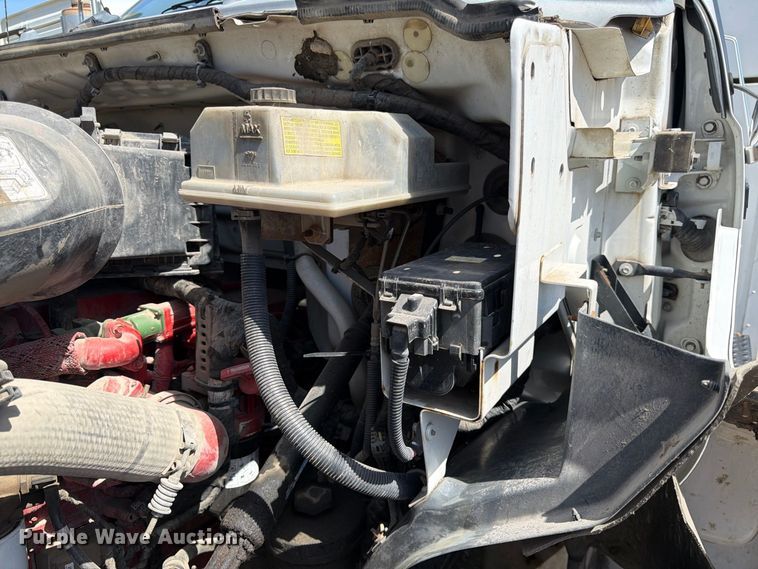 image for item YA3286 2015 Ford F750 Super Duty chipper truck