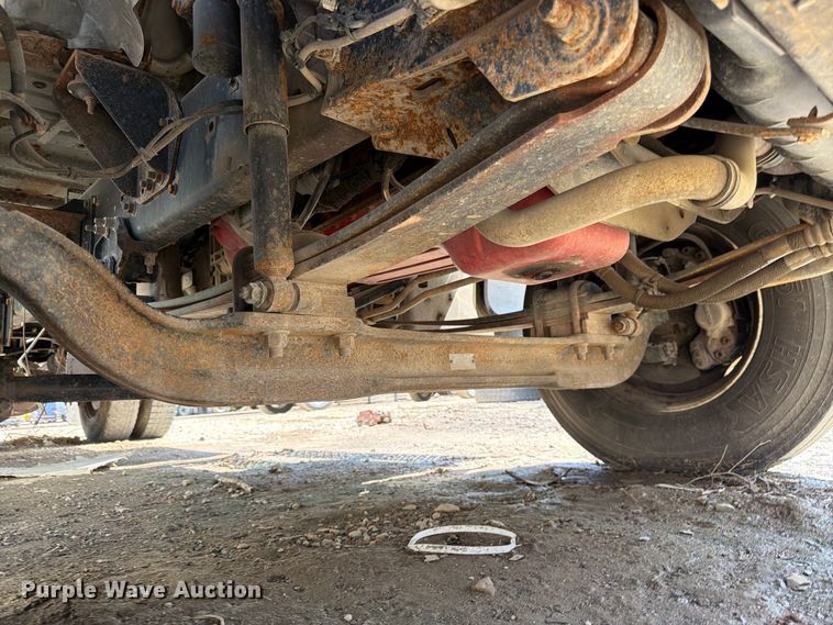 image for item YA3286 2015 Ford F750 Super Duty chipper truck