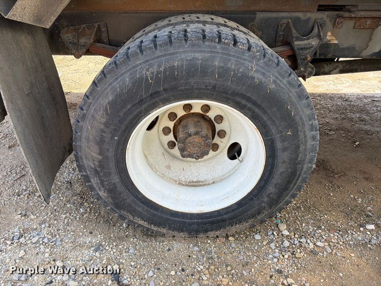 image for item YA3286 2015 Ford F750 Super Duty chipper truck