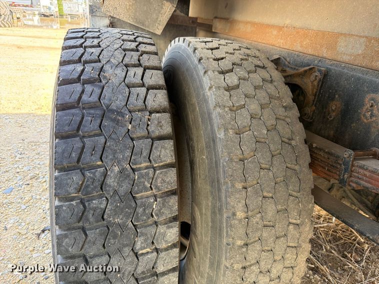 image for item YA3286 2015 Ford F750 Super Duty chipper truck