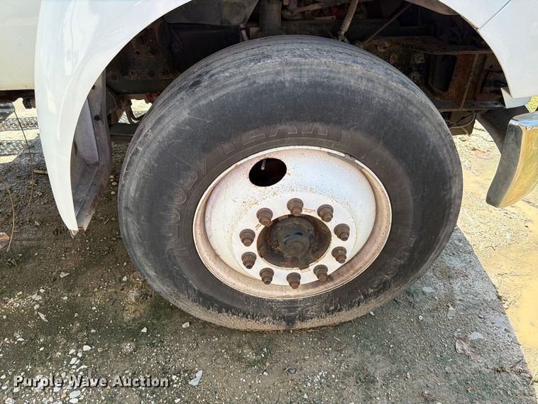 image for item YA3286 2015 Ford F750 Super Duty chipper truck