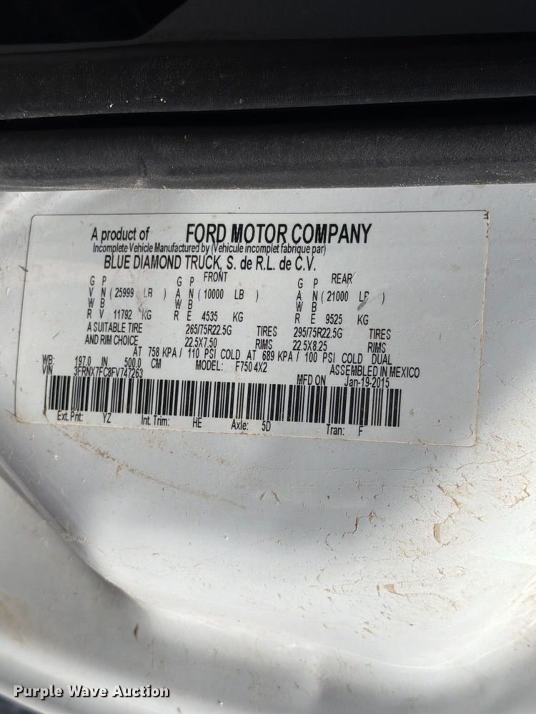 image for item YA3286 2015 Ford F750 Super Duty chipper truck