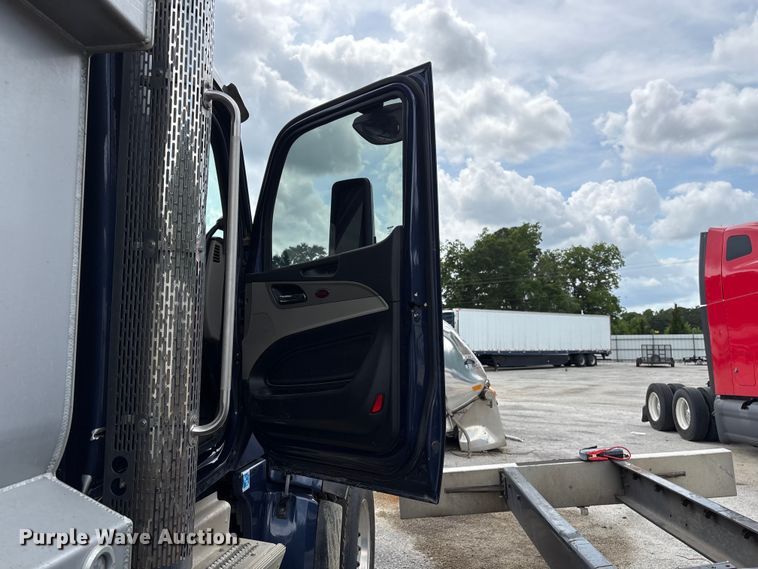 image for item YA3490 2024 Peterbilt 567 dump truck