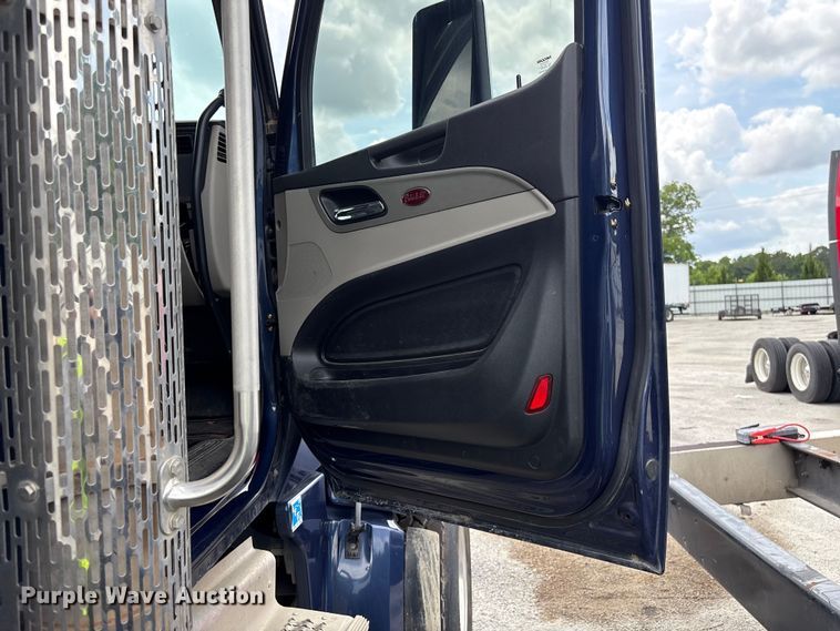 image for item YA3490 2024 Peterbilt 567 dump truck