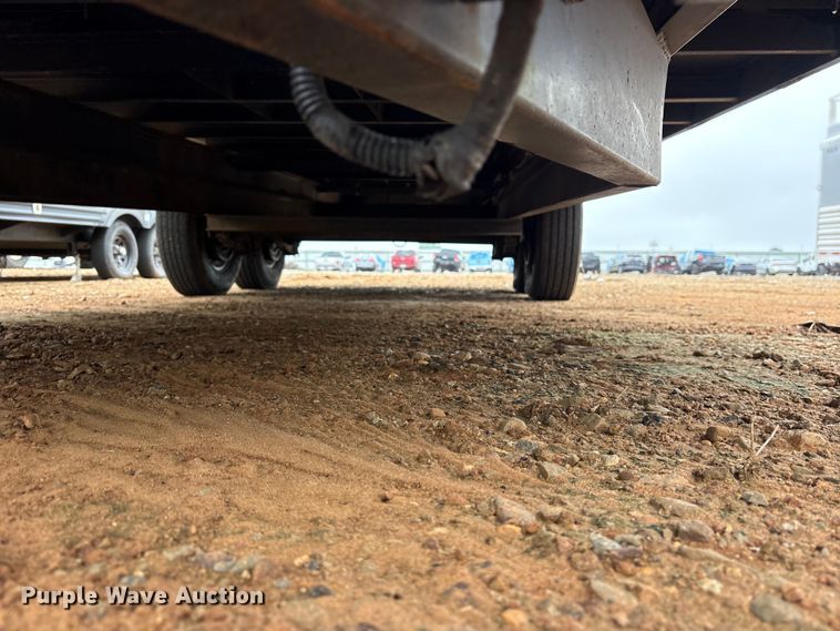 image for item YA3719 2021 Dustless Blasting sand blasting trailer