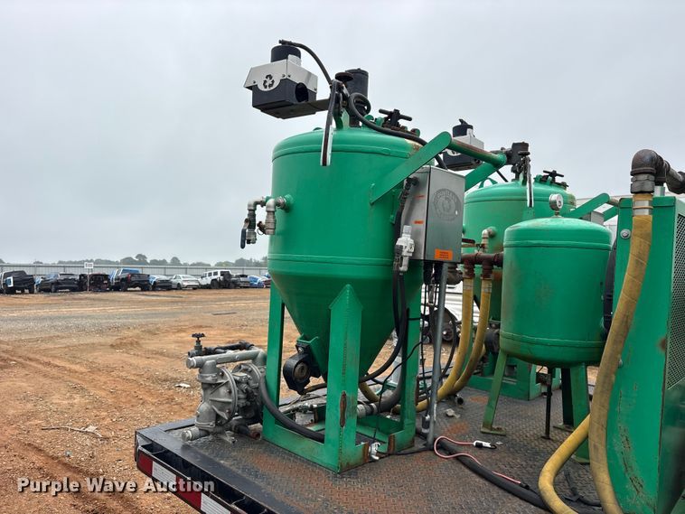 image for item YA3719 2021 Dustless Blasting sand blasting trailer