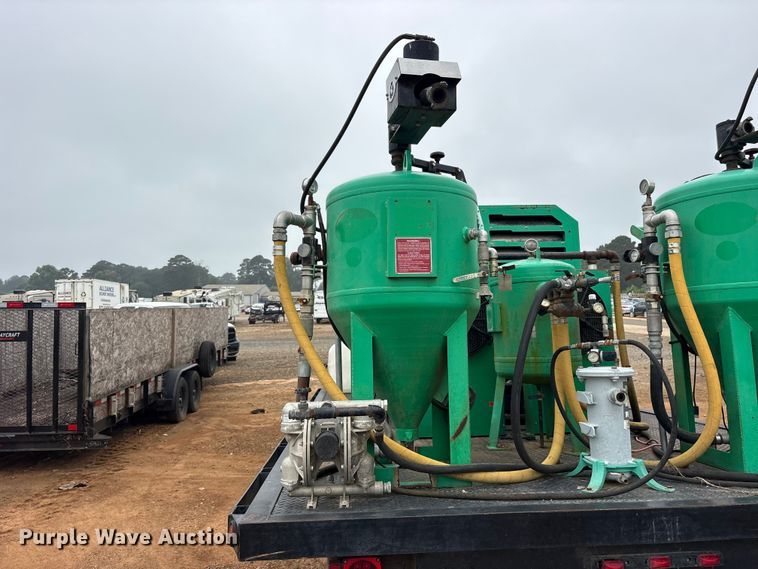 image for item YA3719 2021 Dustless Blasting sand blasting trailer