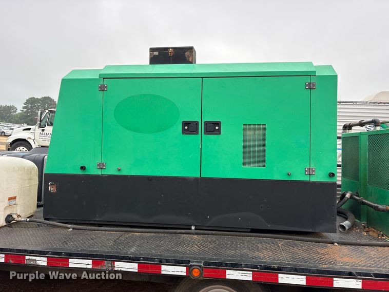image for item YA3719 2021 Dustless Blasting sand blasting trailer