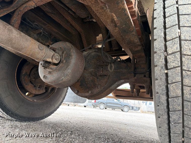 image for item YA3900 2010 Ford F750 Super Duty chipper truck