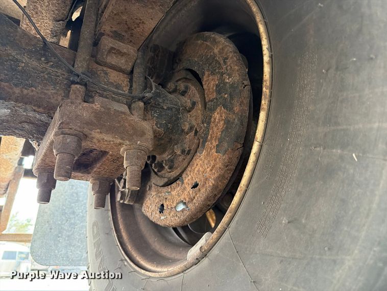 image for item YA3900 2010 Ford F750 Super Duty chipper truck