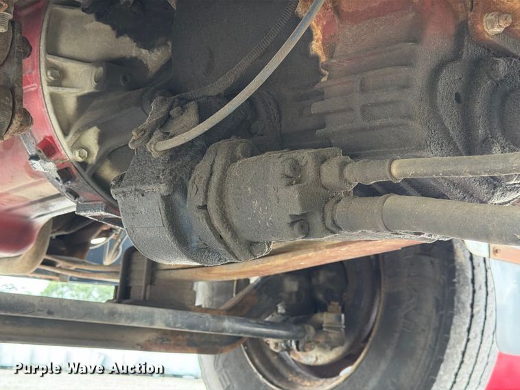 image for item YA3900 2010 Ford F750 Super Duty chipper truck