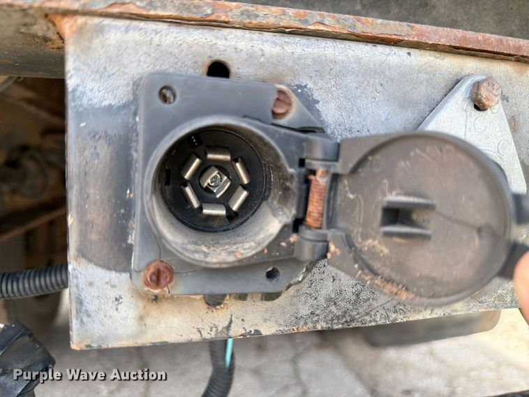 image for item YA3902 2010 Ford F750 Super Duty chipper truck