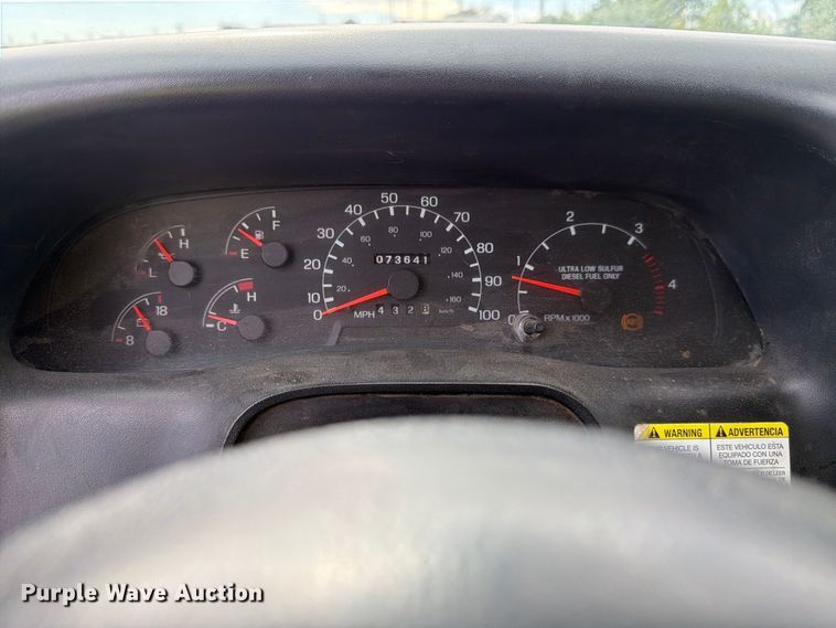image for item YA3902 2010 Ford F750 Super Duty chipper truck