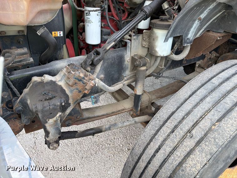 image for item YA3902 2010 Ford F750 Super Duty chipper truck
