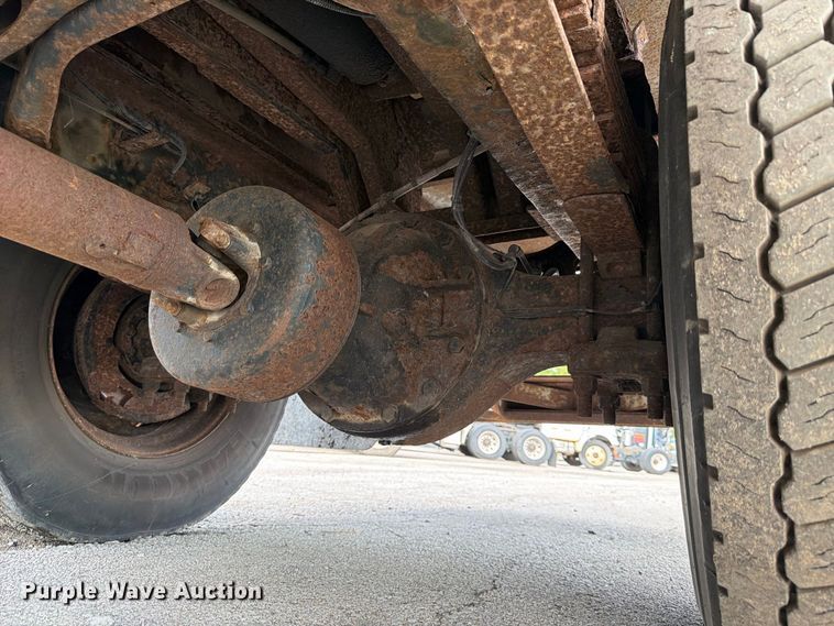 image for item YA3902 2010 Ford F750 Super Duty chipper truck