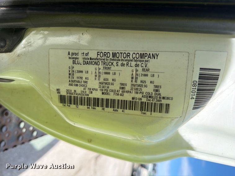 image for item YA3902 2010 Ford F750 Super Duty chipper truck