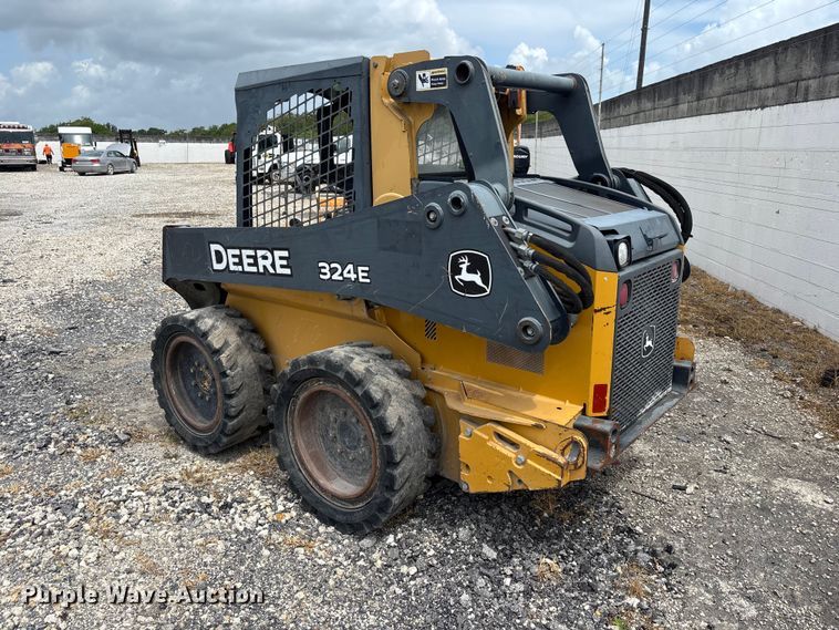 image for item YA3918 2018 John Deere 324E skid steer loader