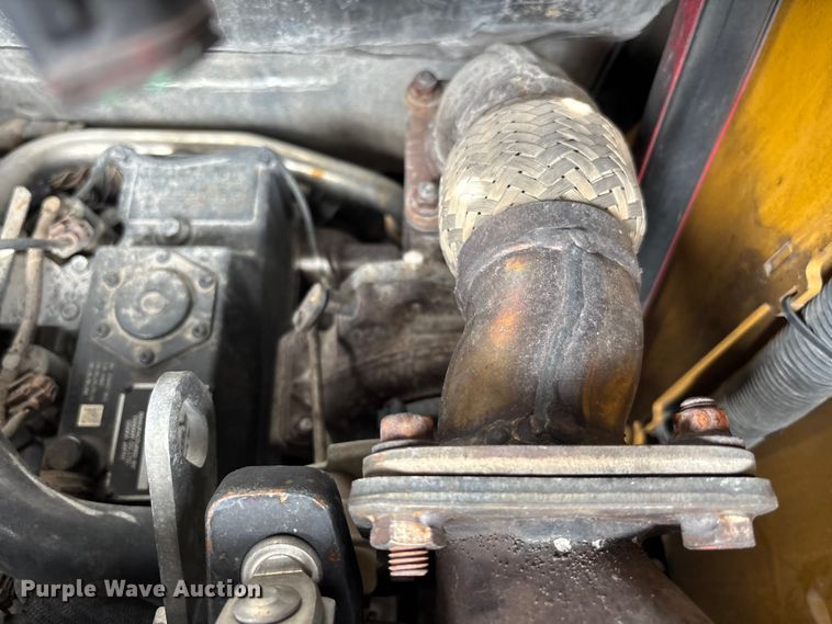 image for item YA3918 2018 John Deere 324E skid steer loader