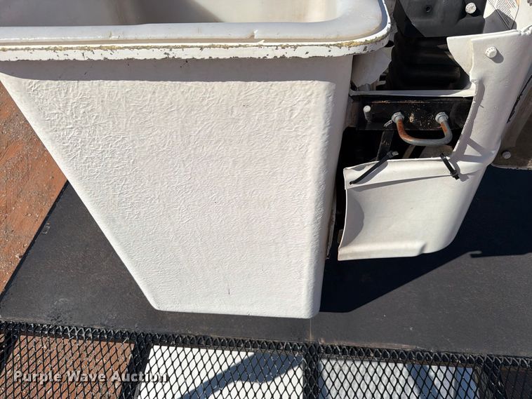 image for item YA4107 2020 Freightliner Business Class M2 forestry bucket truck