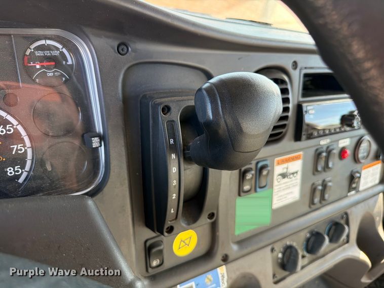 image for item YA4107 2020 Freightliner Business Class M2 forestry bucket truck