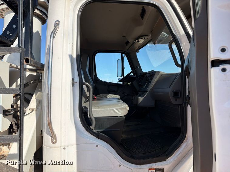 image for item YA4107 2020 Freightliner Business Class M2 forestry bucket truck