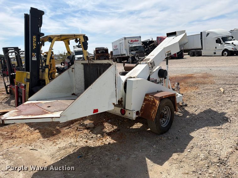 image for item YA4393 2009 Altec WC126 wood chipper