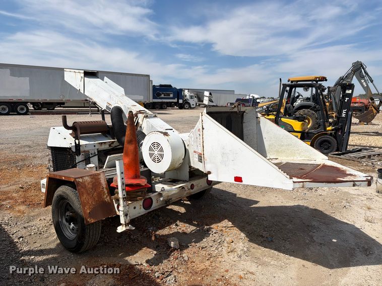 image for item YA4393 2009 Altec WC126 wood chipper