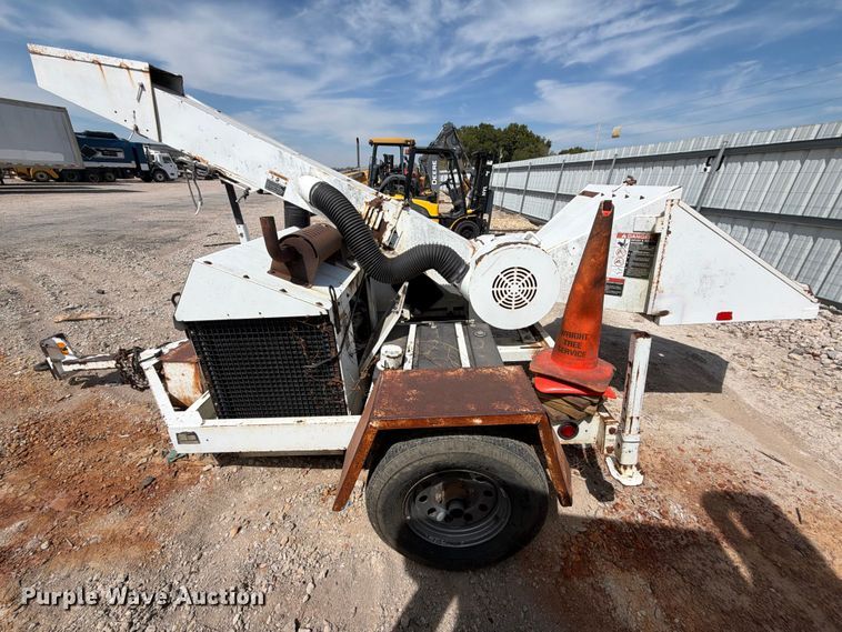 image for item YA4393 2009 Altec WC126 wood chipper