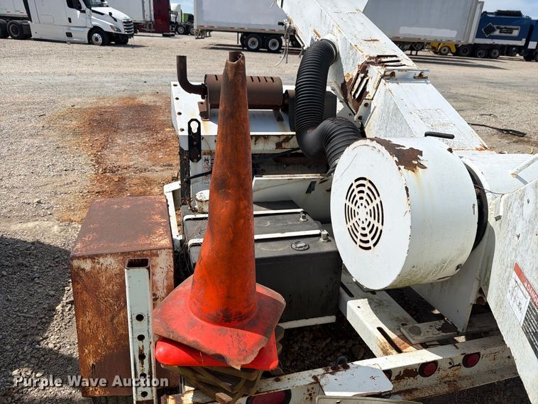 image for item YA4393 2009 Altec WC126 wood chipper